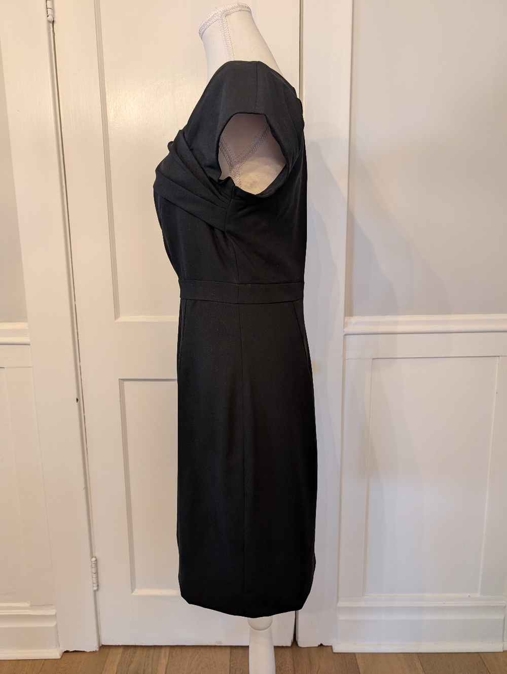 J Crew Elegant Black Women's Sheath Dress - Classic Cap Sleeve - Picture 2 of 4